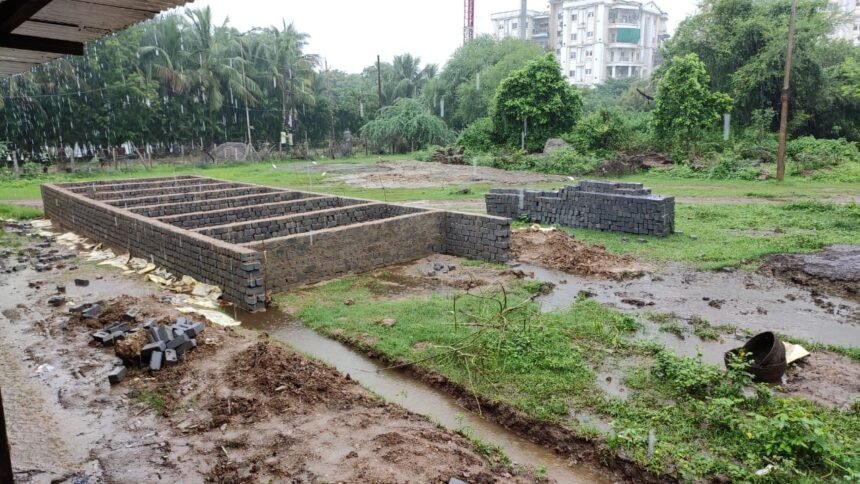 To make manure from cow dung, left earthworms on 10 tanks, use of 10 thousand kilograms of cow dung…. Purchased 1000 kg of cow dung everyday