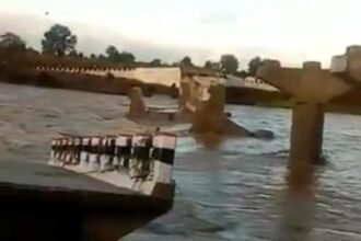करोड़ों की लागत से हुआ था पुल का निर्माण, आज उद्घाटन से पहले बहा