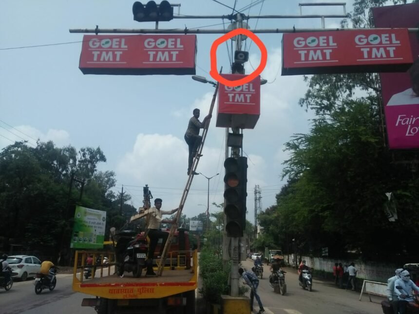 Durg Police for awareness of traffic and corona epidemic