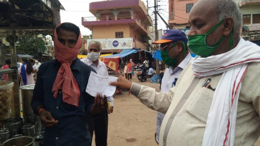 The corporation's team is taking action by roaming around those who do not apply masks