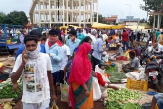 Boom of people in markets before strict lockdown: missing potatoes…. People are upset because of the price