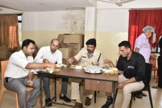 Mayor Devendra, including Collector, SP and Commissioner, reached Kovid Center in Kachandur