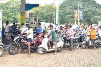 Lockdown breaking: Durg Bhilai's petrol pumps thrived
