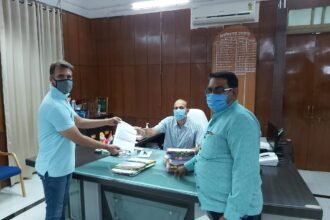 Normally open shops from 1 October…. Bhilai Chamber submitted memorandum to collector