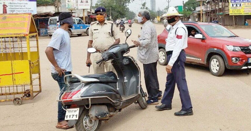 Strict action is being taken on the drivers who violate the lockdown