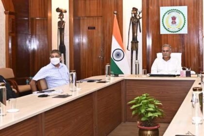 मुख्यमंत्री ने महानदी जल विवाद को लेकर लीगल टीम के साथ की चर्चा