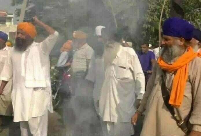 कृषि विधेयक के खिलाफ सड़कों पर उतरे किसान, बोले- किसी हालत में मंजूर नहीं करेंगे