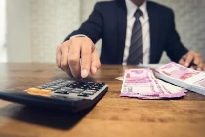 अर्थव्यवस्था के लिए बुरी खबर, दूसरी तिमाही में 22.5 फीसदी घटा कर संग्रह