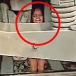 भाई ने खेल-खेल में ट्रेन के आगे मासूम को फेंका, वायरल वीडियो में देखिए कैसे बची जान