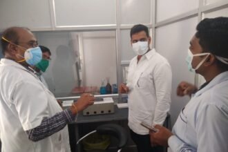 Mayor Devendra Yadav arrives at Supela Shastri Hospital: Corona Testing Status