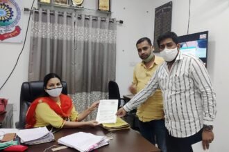 Councilor Suryakant Sinha submitted memorandum to IG and SP