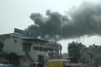 केमिकल फैक्टरी में लगी आग, काबू पाने में जुटीं दमकल की 17 गाडिय़ां