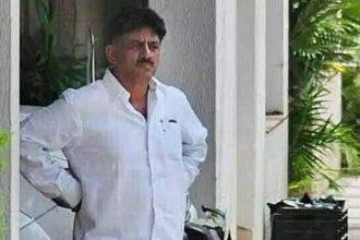 कर्नाटक कांग्रेस अध्यक्ष डीके शिवकुमार के 14 ठिकानों पर सीबीआई की छापेमारी, तलाशी के दौरान 50 लाख कैश बरामद