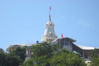 For the second time in 6 months, the temple of Maa Bamleshwari will be closed for devotees