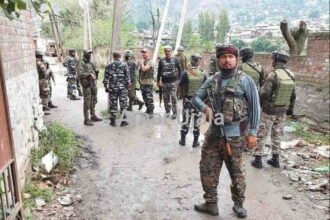 घुसपैठ की नाकाम कोशिशों से बौखलाए आतंकी, दीवाली पर फिदायीन हमले की रच रहे साजिश