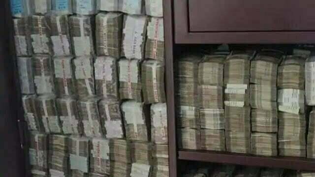 आयकर विभाग की बड़ी कार्रवाई, नोटबंदी के बाद सबसे बड़ी रकम बरामद