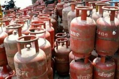 the price of one cylinder can reach up to one thousand rupees