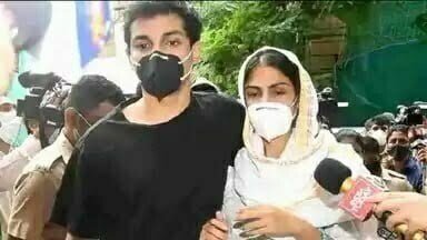 ड्रग्स मामला: रिया चक्रवर्ती को मिली जमानत, भाई शौविक अभी भी जेल में रहेंगे