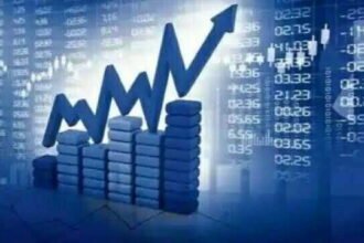 शेयर मार्केट: रिकॉर्ड तोड़ उछाल जारी, सेंसेक्स पहली बार 57 हजार के पार, निफ्टी ने भी बनाया कीर्तिमान