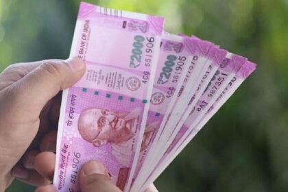 7वां वेतन आयोग: 48 लाख केंद्रीय कर्मचारियों के लिए खुशखबर, बढ़ सकता है महंगाई भत्ता
