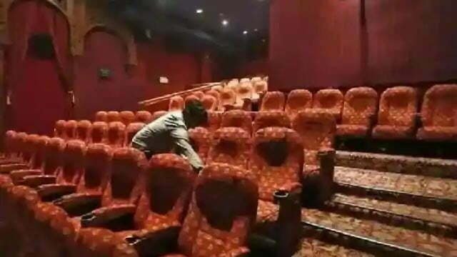 सिनेमाघरों के खुलने के लिए गाइडलाइंस जारी, 50% टिकट ब्रिक्री के अलावा ये होंगे बदलाव