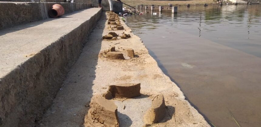 Big Breaking: Uproar over breaking altars in Cantonment Chhath pond
