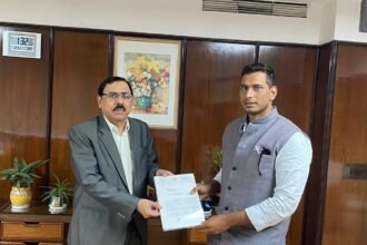 Mayor MLA Devendra Yadav met with cell chairman