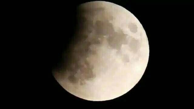 आज पड़ेगा साल 2020 का आखिरी चंद्र ग्रहण, वृषभ राशि वाले बरतें सावधानी