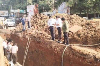 Corporation administration engaged in pipeline maintenance work