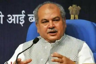 किसानों के नाम पर राजनीति न करें पार्टियां, सरकार बातचीत करने को तैयार: कृषि मंत्री तोमर