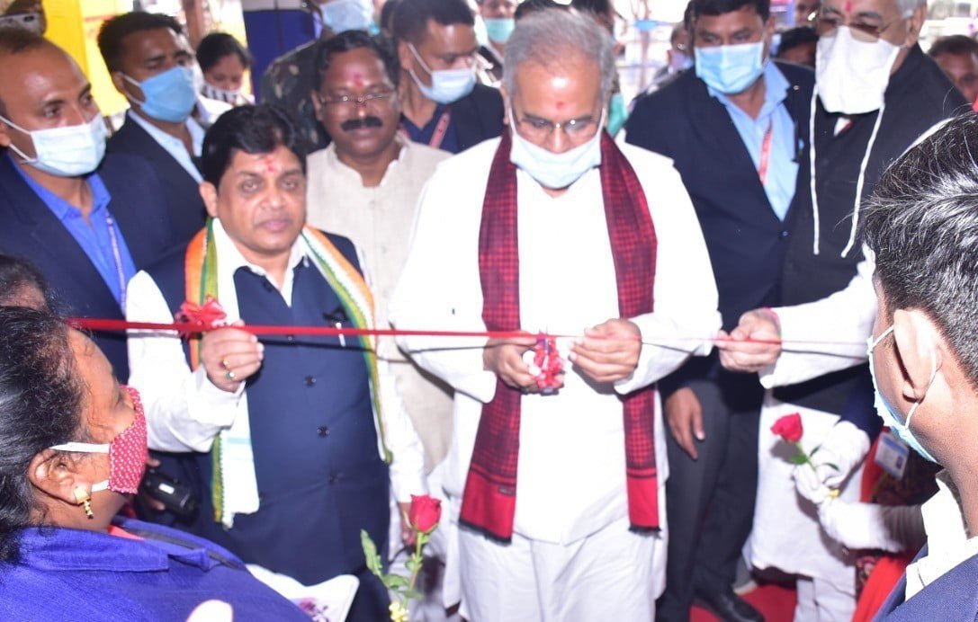 Chief Minister inaugurated the state's first 'Godhan Emporium'