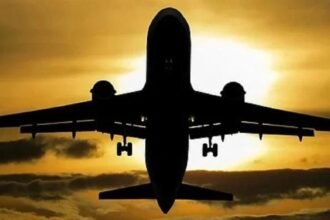 ब्रिटेन में बेकाबू हुआ कोरोना का नया स्ट्रेन, सऊदी अरब ने निलंबित कीं अंतरराष्ट्रीय उड़ानें