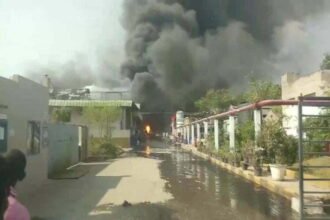 हैदराबाद की दवा फैक्ट्री में भीषण आग, आठ लोग बुरी तरह झुलसे