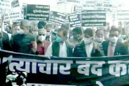 किसानों के समर्थन में सड़क पर उतरे राहुल, दिल्ली पुलिस ने कांग्रेस के मार्च को रोका, प्रियंका का सरकार पर हमला