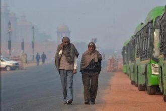 शीत लहर की चपेट में आई दिल्ली, 3.4 डिग्री पहुंचा पारा, अब तक का सबसे कम तापमान