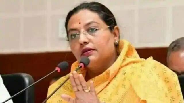 स्थिर सरकार चाहते हैं तो हमारे नेतृत्व पर टिप्पणी करना बंद करें - कांग्रेस