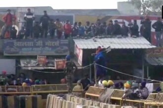 Demonstration of villagers against farmers on Singhu border