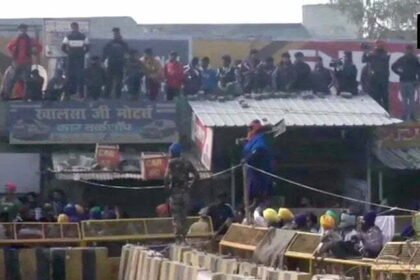Demonstration of villagers against farmers on Singhu border