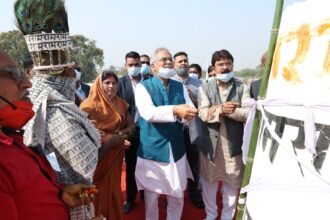 Chief Minister attends All India Ramnami Mahasabha Bade Bhajan