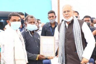 32 thousand rupees earned by selling cow dung