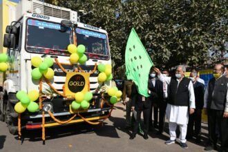 The Chief Minister flagged off the first consignment of Frozen Food
