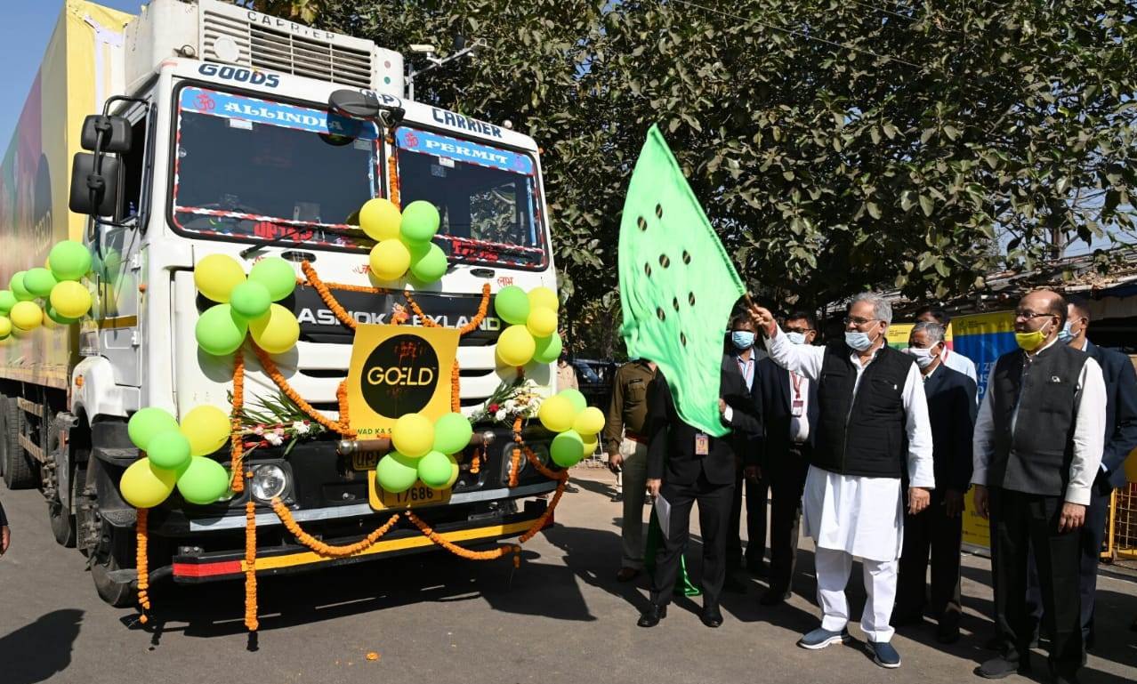 The Chief Minister flagged off the first consignment of Frozen Food