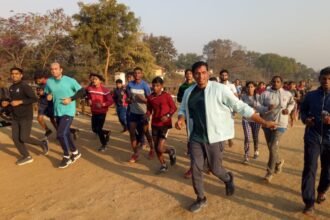 Training is being given to youth for army and police recruitment