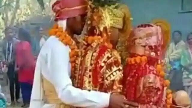 दोनों ही मुझे प्यार करती हैं, नहीं दे सकता धोखा… और बस्तर के इस दिलवाले ने एक ही मंडप के नीचे दो युवतियों के साथ की शादी