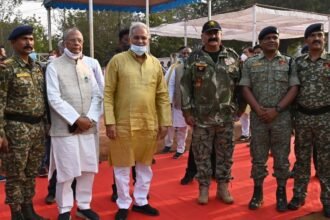 Chief Minister joined policemen in New Year program