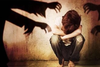 44 लोगों ने 17 साल की लड़की संग किया सामूहिक दुष्कर्म, अब तक 20 गिरफ्तार