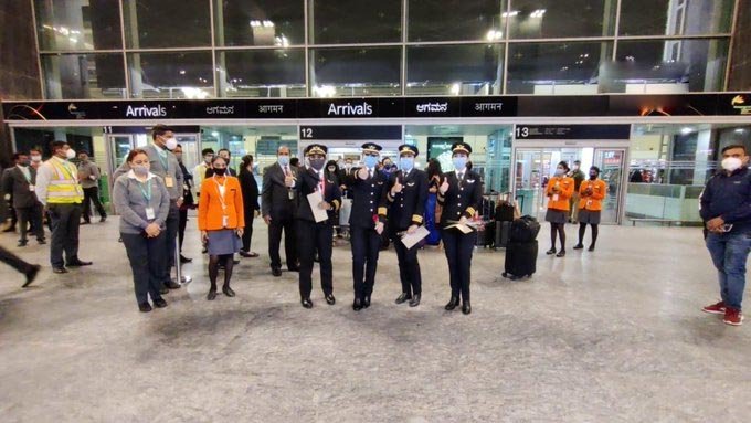 नॉर्थ पोल पर उड़ान भर एयर इंडिया की महिला पायलटों ने रचा इतिहास, 16000 किमी दूरी तय कर सैन फ्रांसिस्को से बेंगलुरु पहुंची फ्लाइट