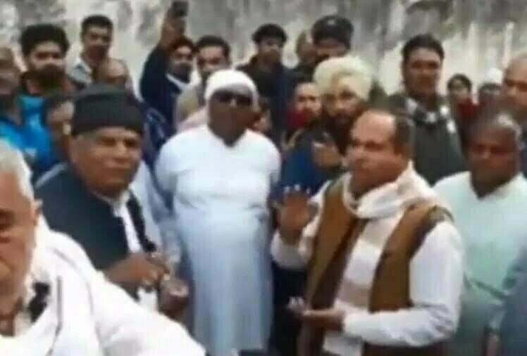 दिल्ली हिंसा से बढ़ी नाराजगी, मसानी बैराज पर बैठे किसानों को 24 घंटे में हाईवे खाली करने का अल्टीमेटम