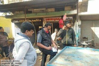 Corporation sealed two shops in Gauravath and three in Gayanagar