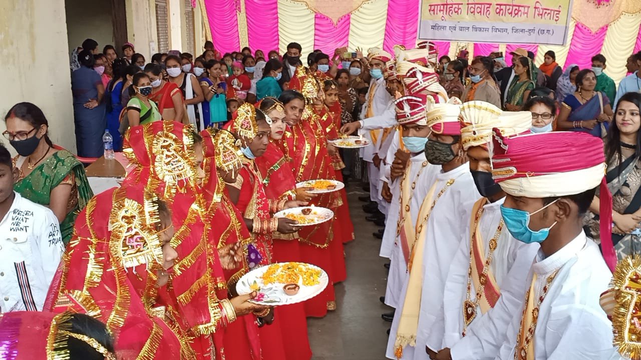 Chief Minister's collective marriage scheme: 14 couples tied